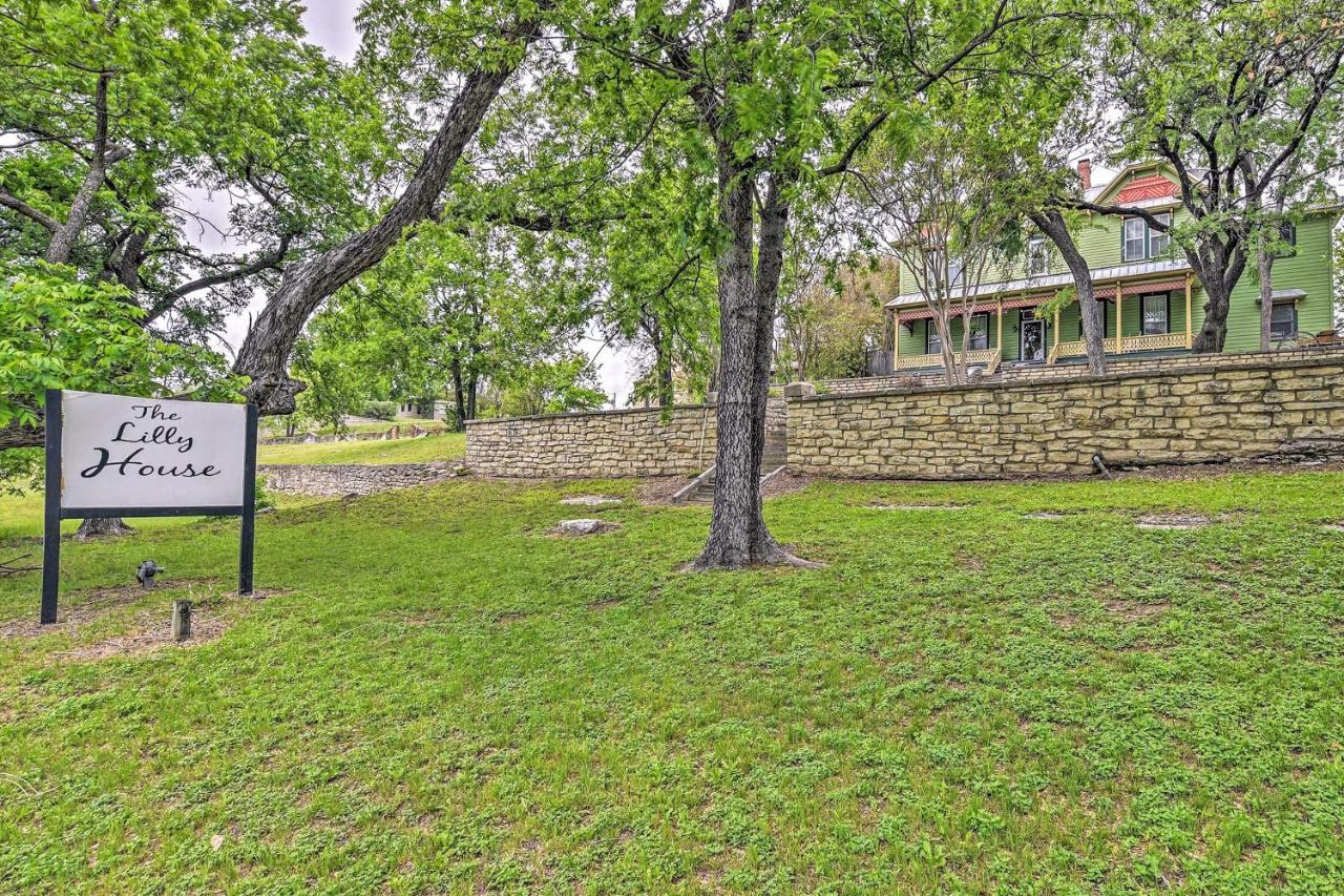 The Lilly House Historic Glen Rose Home With Porch! Eksteriør bilde