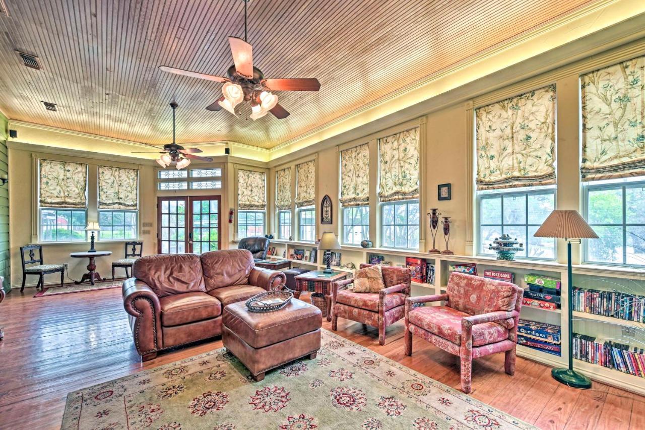The Lilly House Historic Glen Rose Home With Porch! Eksteriør bilde