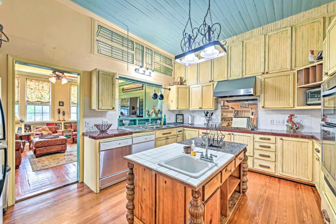 The Lilly House Historic Glen Rose Home With Porch! Eksteriør bilde